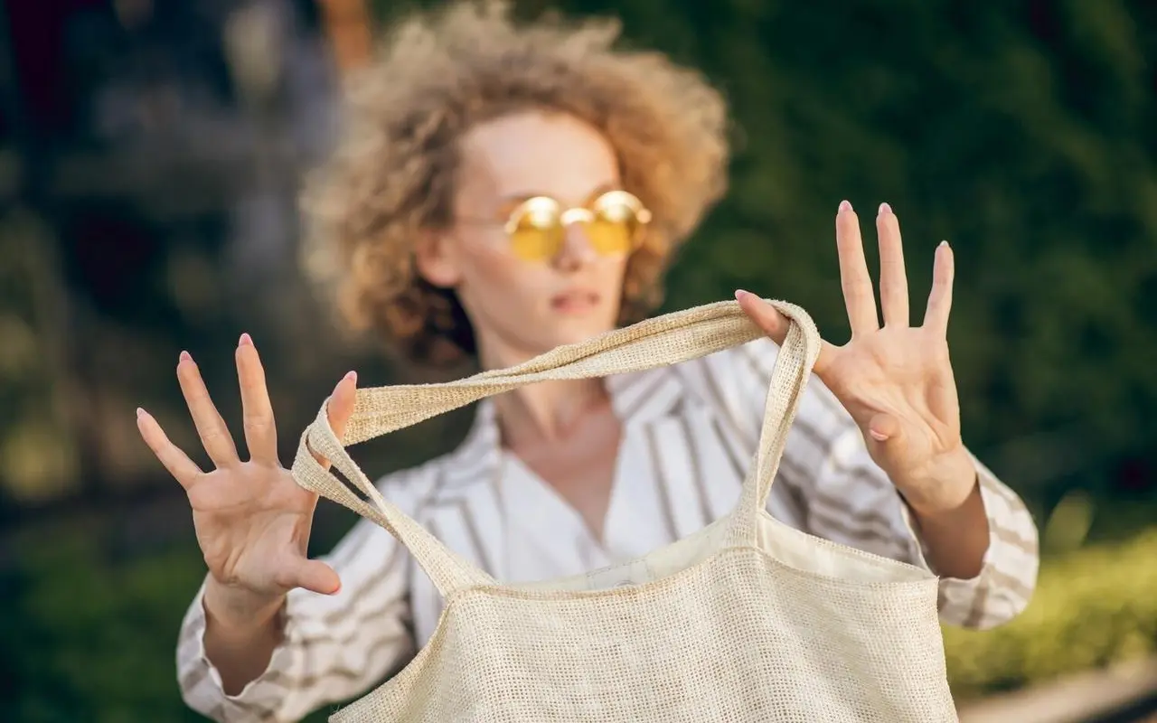 Czy slow fashion to tylko moda czy szansa na oszczędności w domowym budżecie?