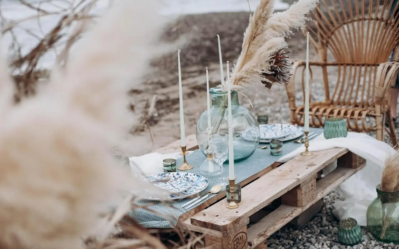 Jak zorganizować udane garden party w stylu boho – inspiracje na lato 2025