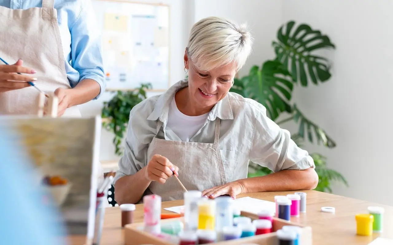 Najciekawsze inicjatywy kulturalne dla seniorów w dużych miastach